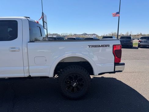 Used 2022 Ford F250 Lariat w/ Tremor Off-Road Package AWD/4WD image 9