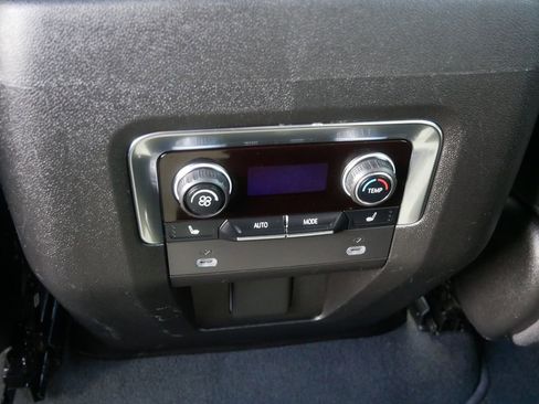 Used 2024 Chevrolet Suburban RST w/ Luxury Package image 20