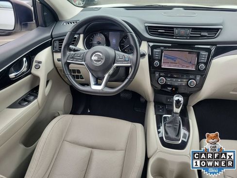 Used 2019 Nissan Rogue Sport SL FWD image 11