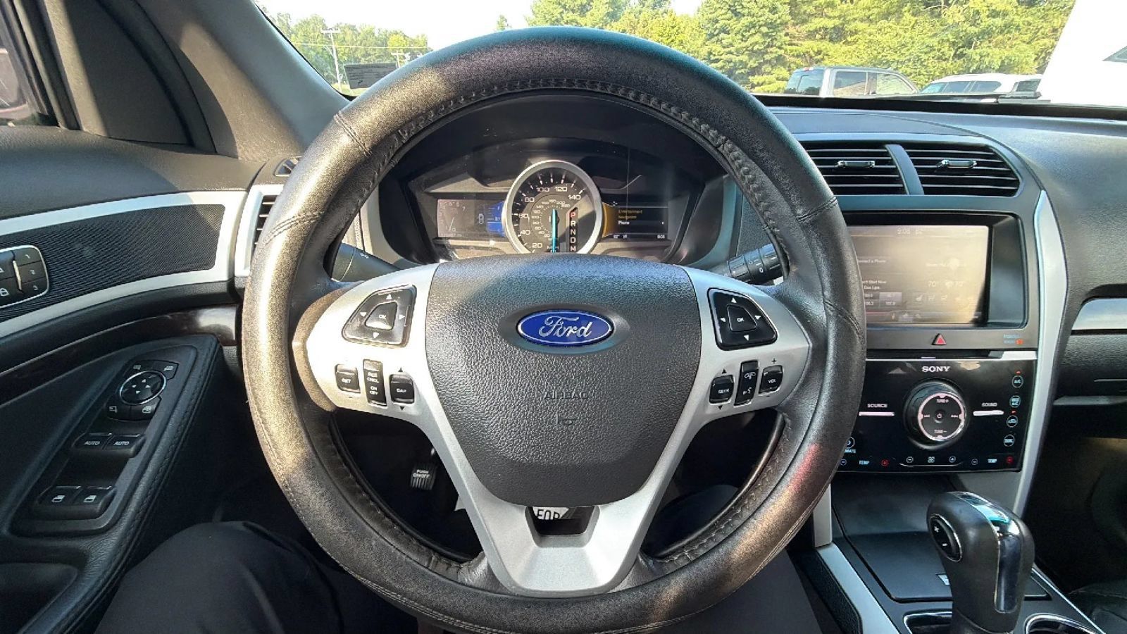 Used 2015 Ford Explorer Limited w/ Equipment Group 302A AWD/4WD image 35