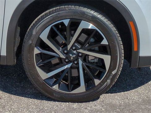 Used 2022 Mitsubishi Outlander SE image 11