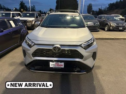 Used 2025 Toyota RAV4 SE w/ Convenience Package AWD/4WD image 1