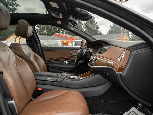Used 2016 Mercedes-Benz S 550 4MATIC Sedan image 12