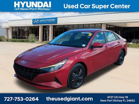 Used 2022 Hyundai Elantra SEL FWD image 1