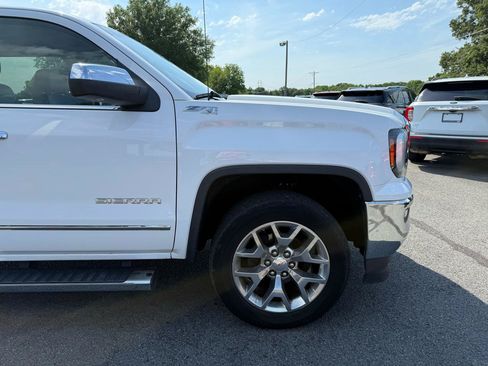 Used 2018 GMC Sierra 1500 SLT w/ SLT Premium Package AWD/4WD image 39