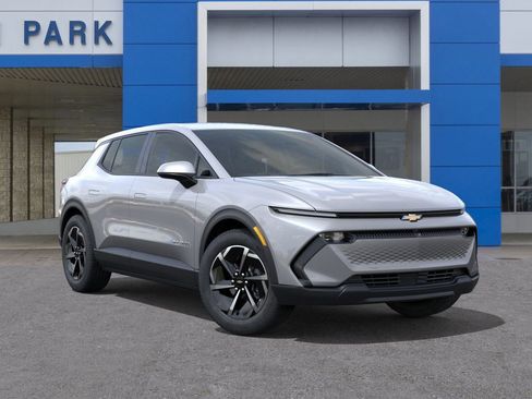 New 2026 Chevrolet Equinox EV LT image 7