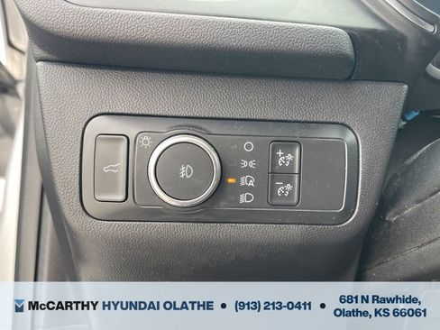 Used 2020 Ford Escape Titanium image 24