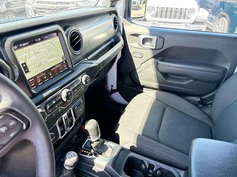 Used 2023 Jeep Wrangler Unlimited w/ Cold Weather Group image 26