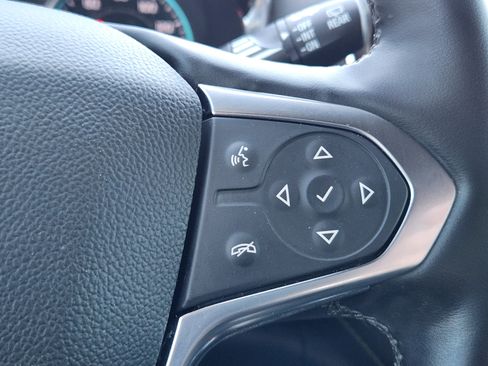 Certified 2023 Chevrolet Traverse LT w/ Rear Camera Mirror Package image 28