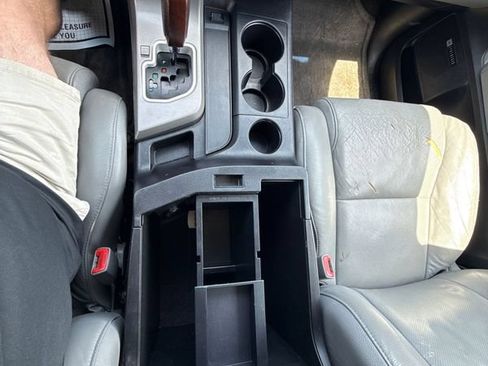 Used 2014 Toyota Sequoia Platinum RWD image 38