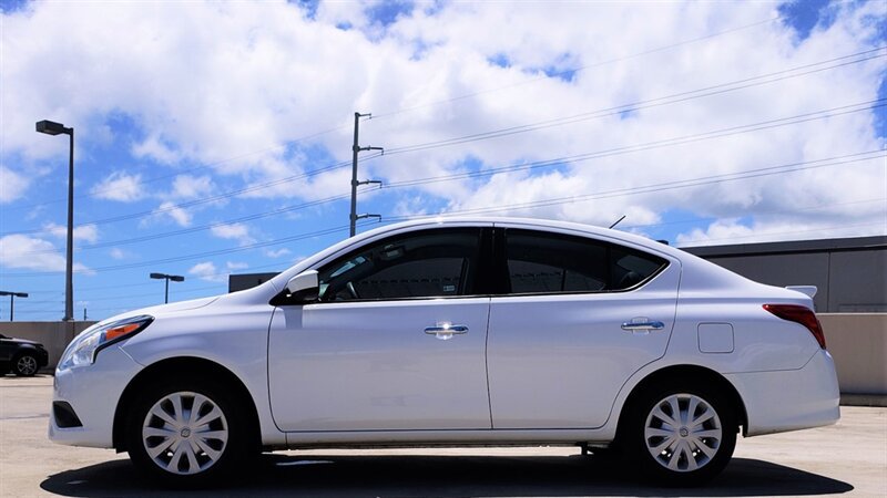 Used 2018 Nissan Versa SV FWD image 2