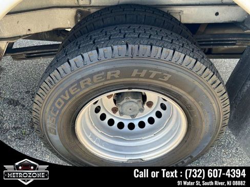 Used 2019 Freightliner Sprinter 3500 w/ Premium Package image 35