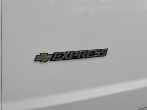 Used 2024 Chevrolet Express 2500 w/ Driver Convenience Package image 29