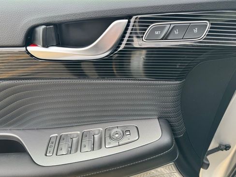 Used 2023 Hyundai Palisade Calligraphy image 18