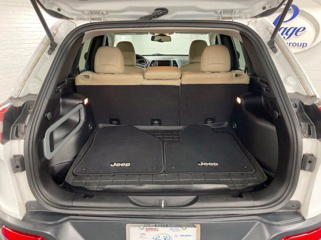 Used 2016 Jeep Cherokee Limited AWD/4WD image 9
