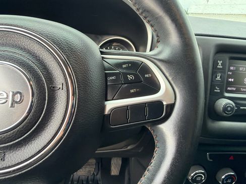 Used 2017 Jeep Compass Latitude AWD/4WD image 29