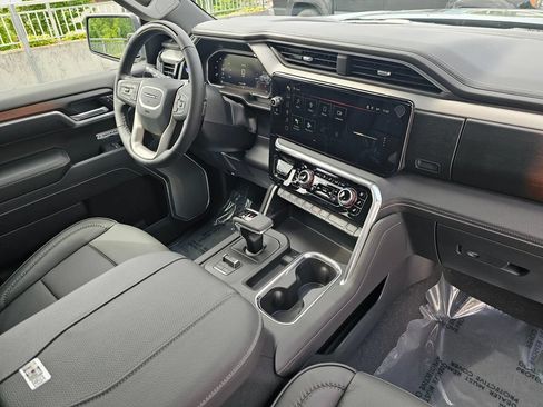 New 2026 GMC Sierra 1500 Denali AWD/4WD image 10