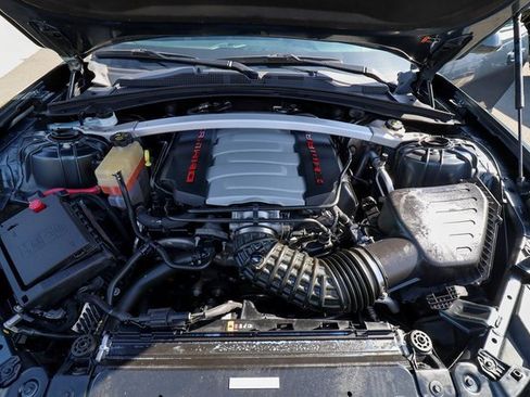 Used 2023 Chevrolet Camaro LT w/ RS Package image 27