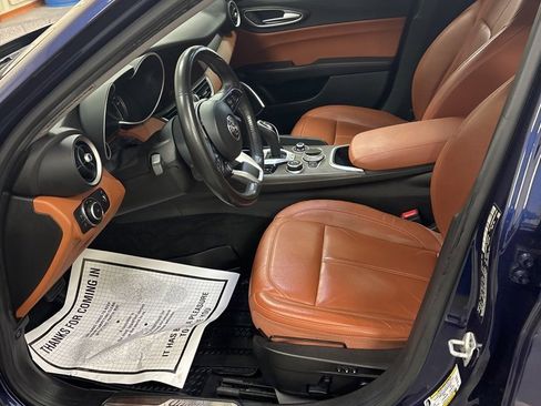 Used 2020 Alfa Romeo Giulia Ti w/ Active Blind Spot Package image 9