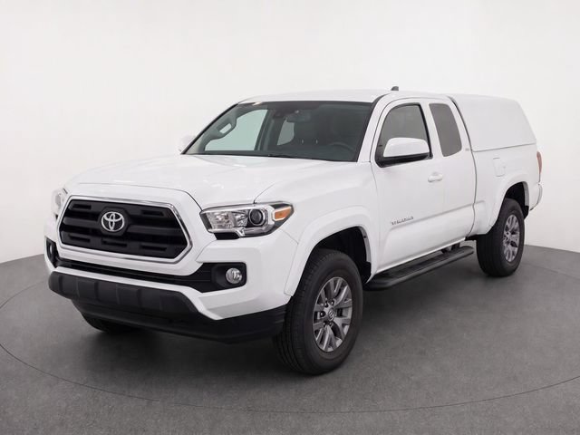 Used 2016 Toyota Tacoma SR5 RWD image 2