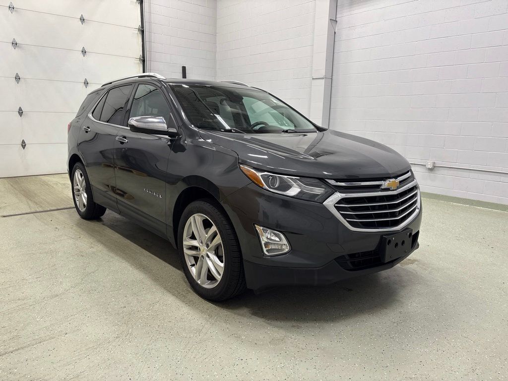 Used 2021 Chevrolet Equinox Premier AWD/4WD image 2