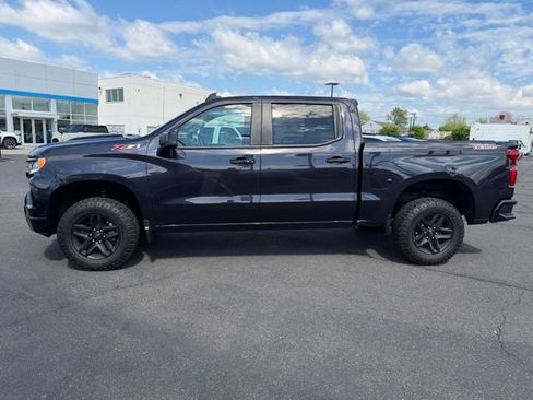 Used 2023 Chevrolet Silverado 1500 LT Trail Boss w/ Protection Package AWD/4WD image 4