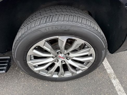 Certified 2022 GMC Yukon Denali w/ Denali Premium Package image 27