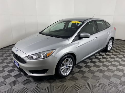 Used 2018 Ford Focus SE image 11