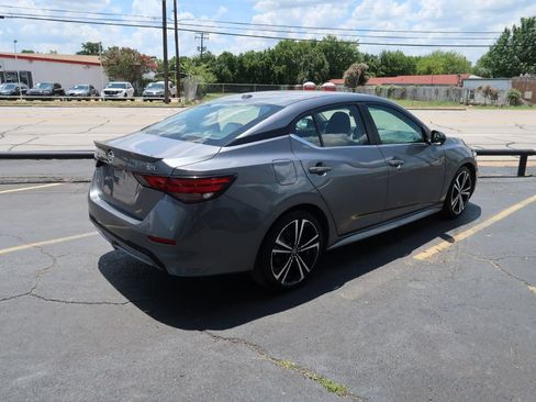 Used 2022 Nissan Sentra SR FWD image 4