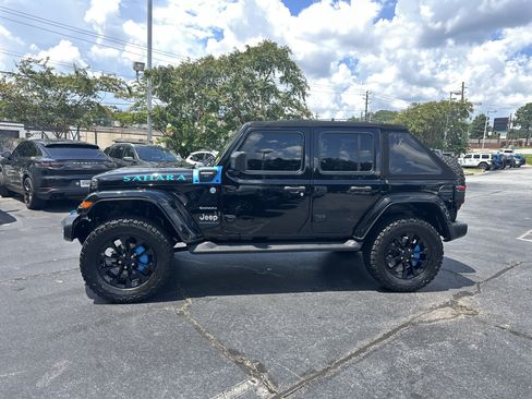 Used 2023 Jeep Wrangler Unlimited Sahara AWD/4WD image 6