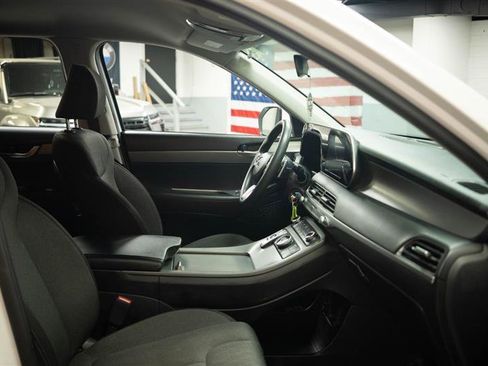 Used 2021 Hyundai Palisade SE FWD image 12