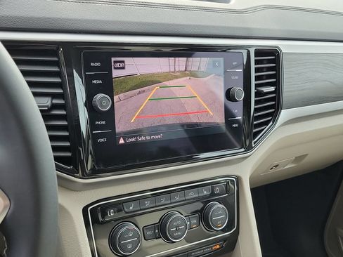 Certified 2023 Volkswagen Atlas SE FWD image 30