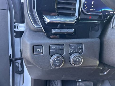 Used 2025 Chevrolet Silverado 2500 High Country w/ Technology Package image 17