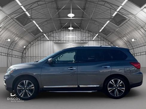 Used 2019 Nissan Pathfinder Platinum AWD/4WD image 2