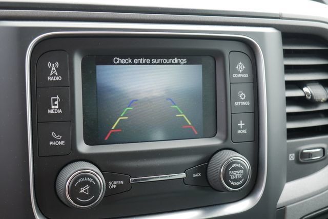 Used 2017 RAM 1500 Express AWD/4WD image 3