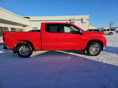 Used 2024 Chevrolet Silverado 1500 LT image 6