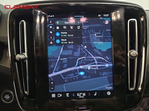 Used 2023 Volvo XC40 B5 Ultimate image 18