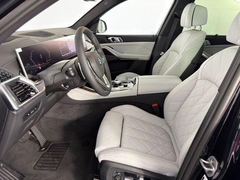 New 2026 BMW X5 xDrive40i w/ Executive Package image 5
