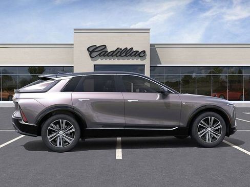 New 2026 Cadillac Lyriq Luxury image 5