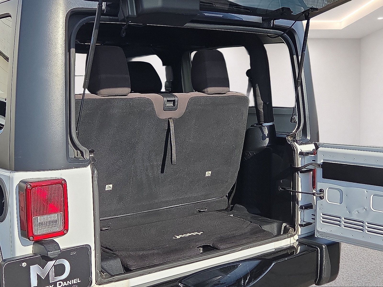 Used 2017 Jeep Wrangler Sport AWD/4WD image 18