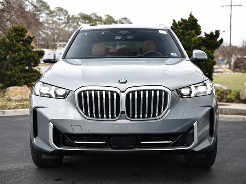 Certified 2025 BMW X5 sDrive40i w/ Premium Package image 13