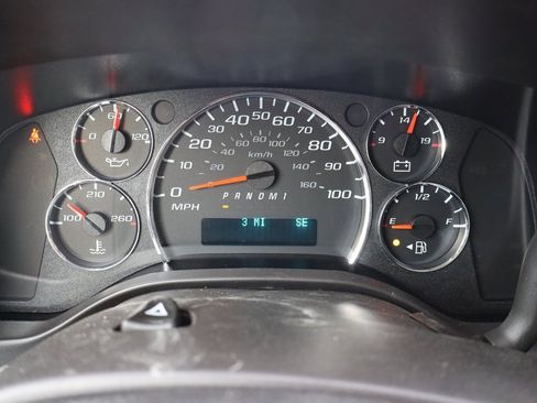 New 2025 Chevrolet Express 2500 w/ Driver Convenience Package image 30