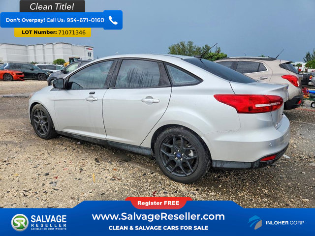 Used 2016 Ford Focus SE w/ Equipment Group 201A FWD image 3