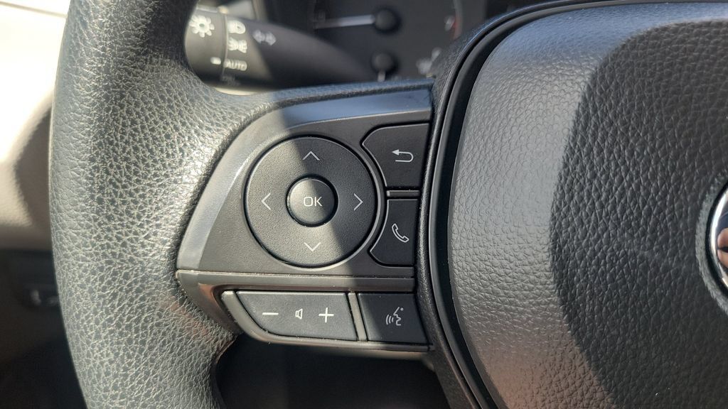 Certified 2025 Toyota Corolla LE FWD image 19