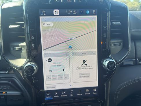 Used 2024 RAM 2500 Limited image 25