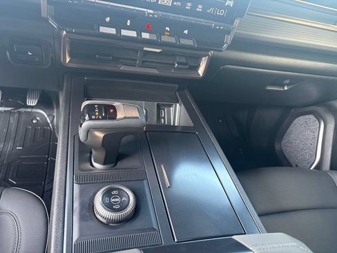Used 2025 GMC Hummer EV 2X AWD/4WD image 38