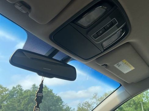 Used 2017 Kia Sorento LX w/ LX Convenience Package image 11