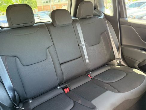 Used 2020 Jeep Renegade Trailhawk w/ Popular Equipment Group image 25