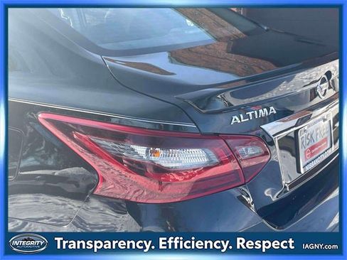 Used 2018 Nissan Altima 2.5 SR w/ SR Special Edition image 11