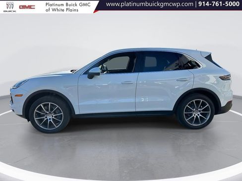 Used 2023 Porsche Cayenne Platinum Edition image 7